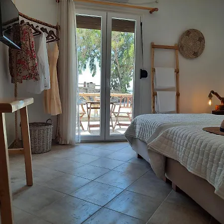 Janakos View With Private Pool شقة